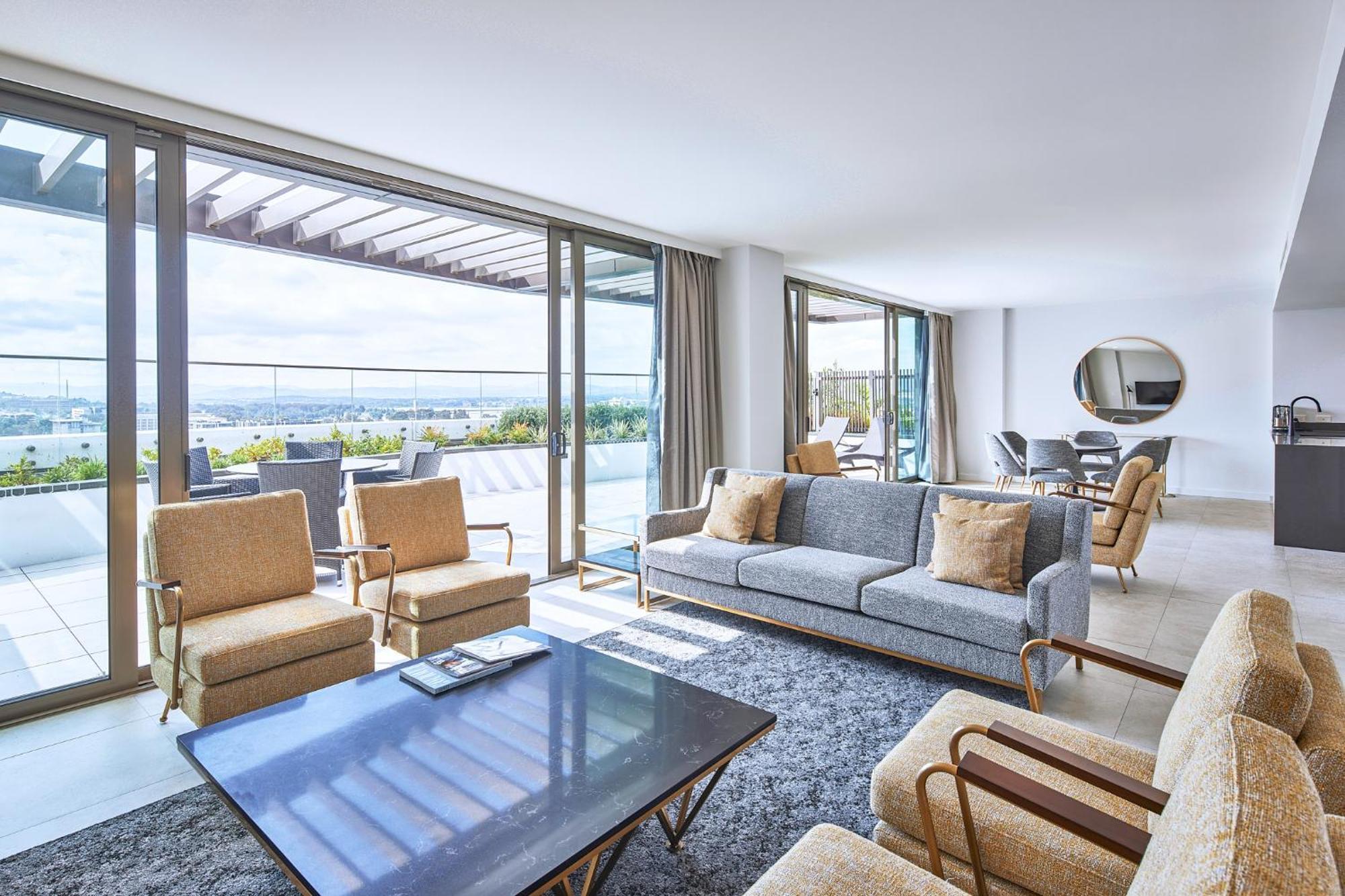 Meriton Suites كنبرا المظهر الخارجي الصورة The Penthouse
